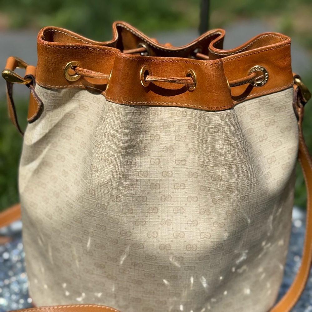 EUC Gucci Micro GG Bucket crossbody Bag - Picture 6 of 11
